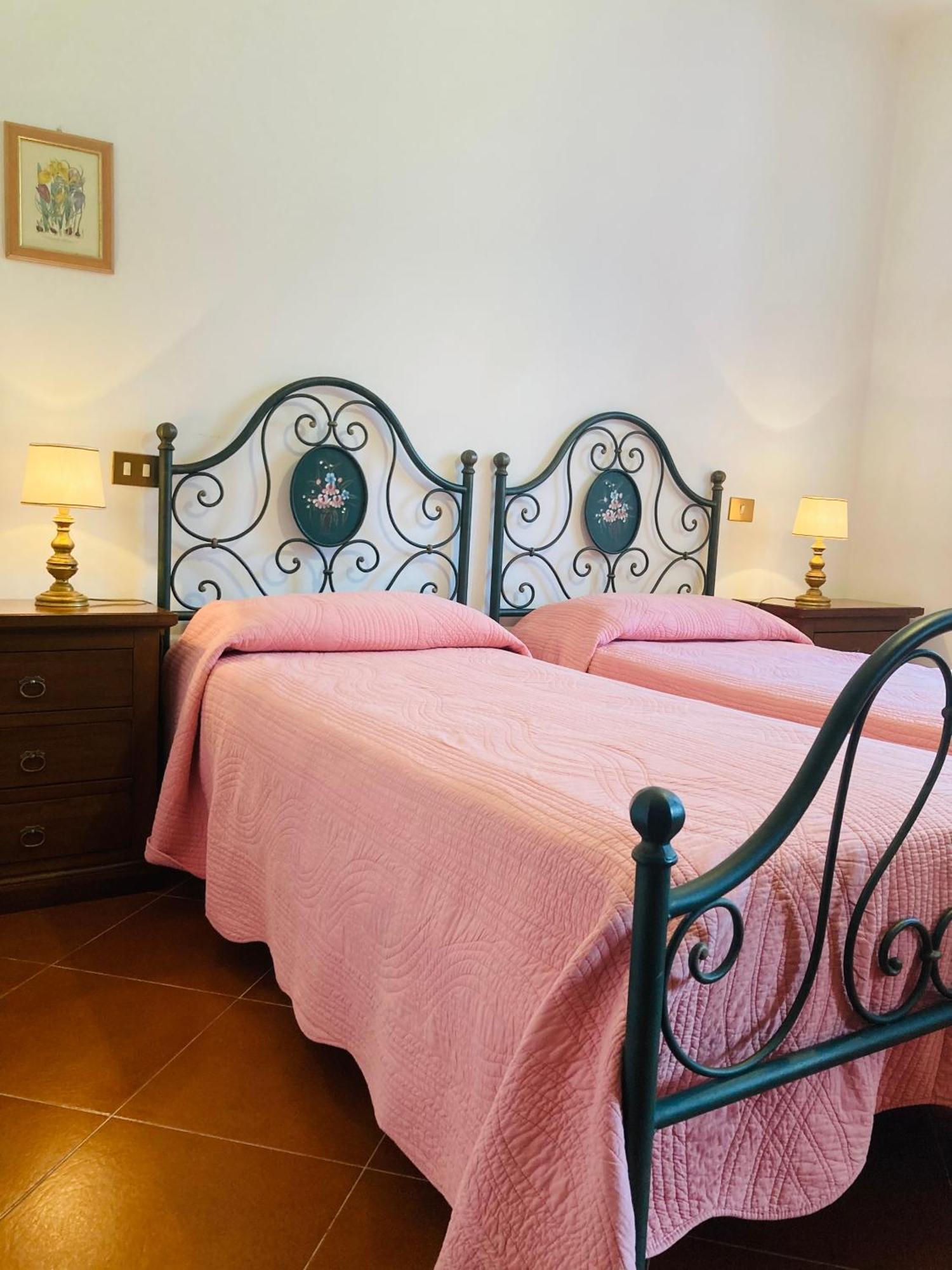 Agriturismo Tramonti 카스틸리오네 디 가르파냐나 외부 사진